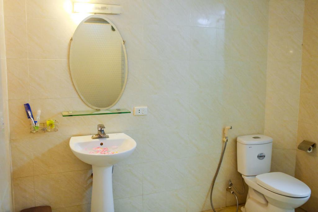 Hanoi Little Center Hotel Rum bild